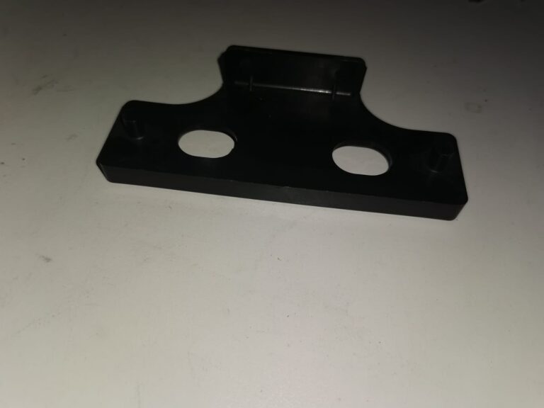 Trailer Parc - Gabarite Albe - Suport plastic gabarit lateral